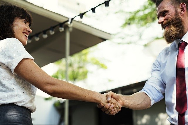 Managers: When You Meet A New Employee, Do This First